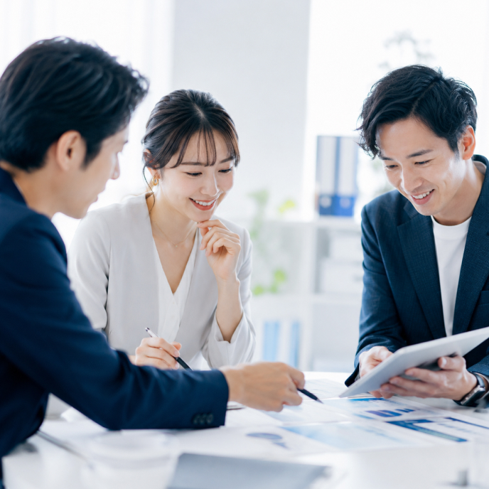 戦略立案から実装まで一気通貫
