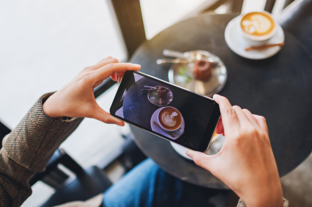 スマホでも簡単!写真の撮り方とおすすめ構成