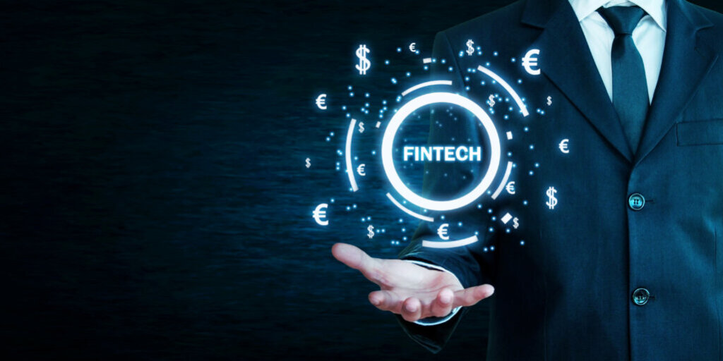金融・FintechのLLMOにおける注意点とリスク管理